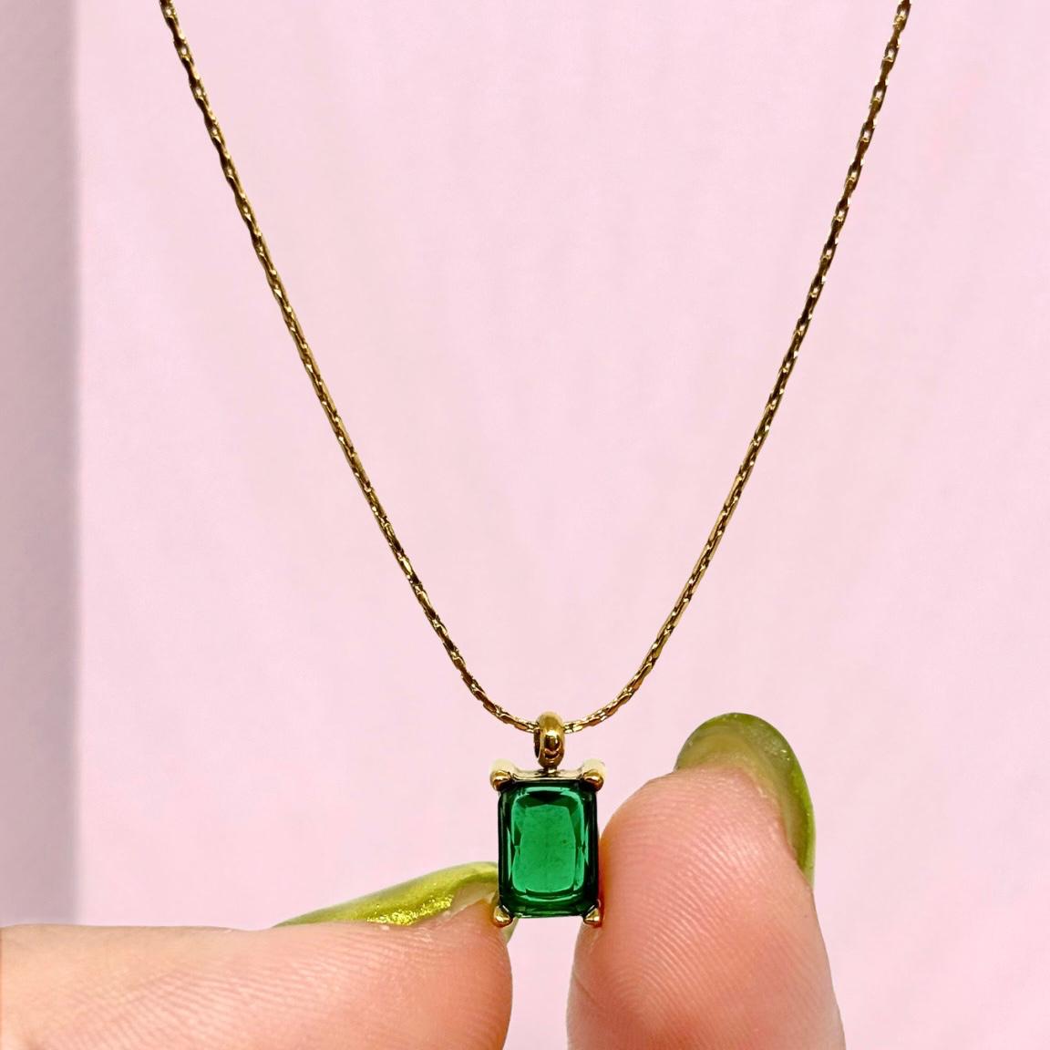 Collar Esmeralda