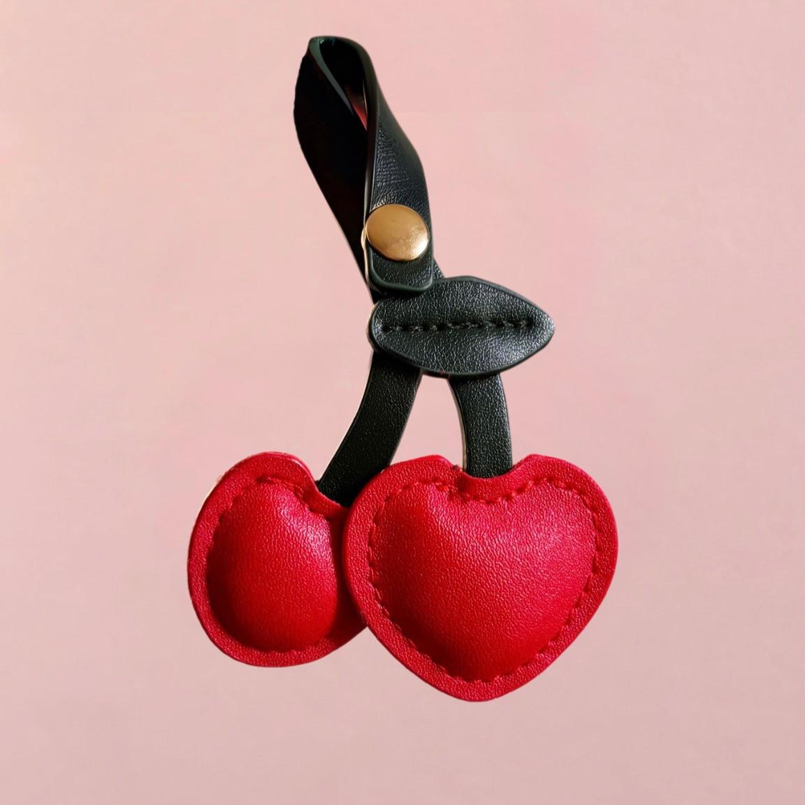 Llavero Cherry Love